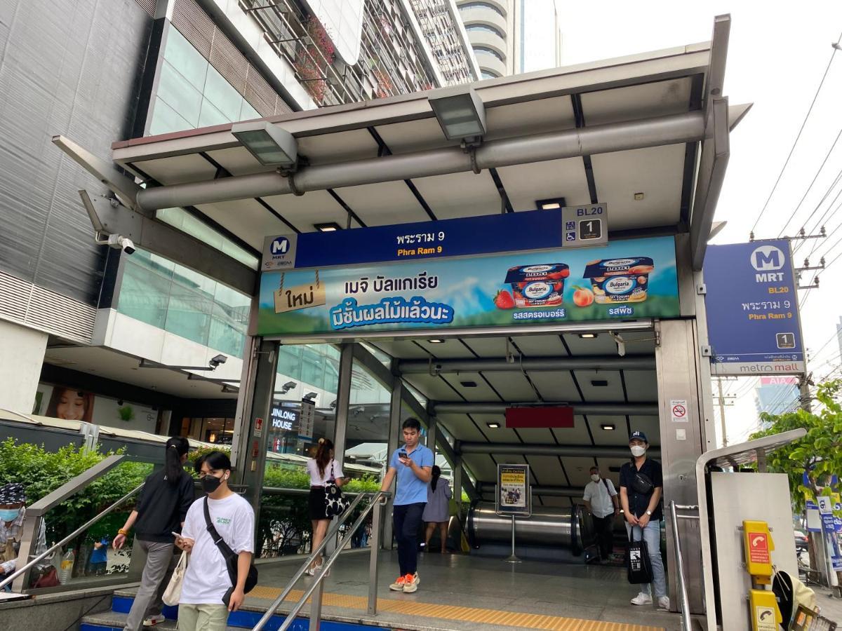 Sura Hostel Bangkok Near Mrt Phra Ram 9 Esterno foto