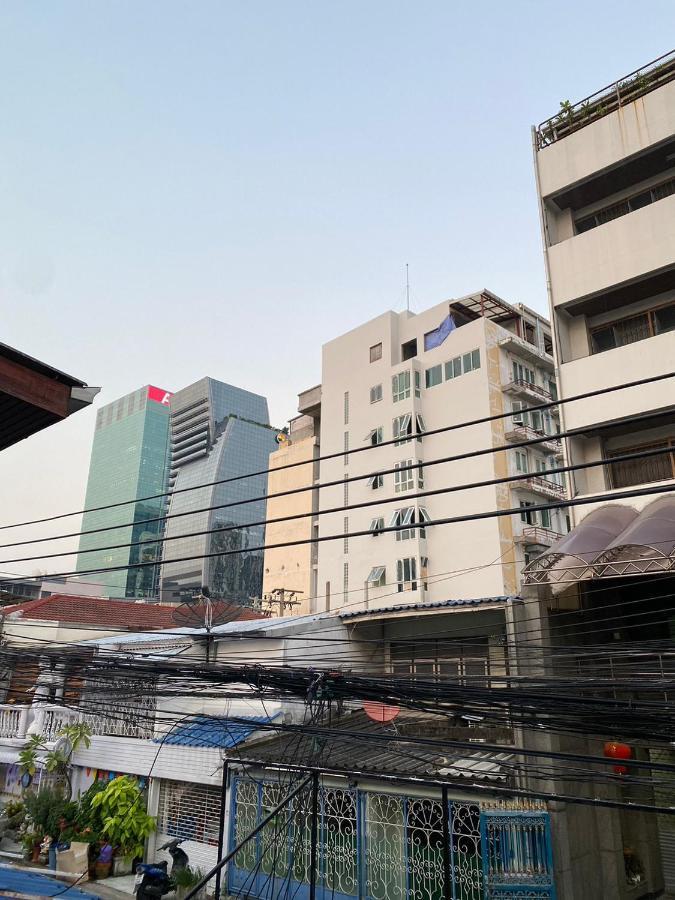 Sura Hostel Bangkok Near Mrt Phra Ram 9 Esterno foto