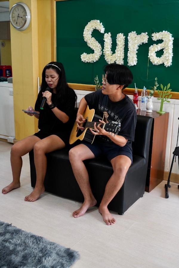 Sura Hostel Bangkok Near Mrt Phra Ram 9 Esterno foto
