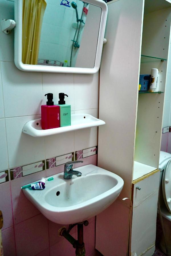 Sura Hostel Bangkok Near Mrt Phra Ram 9 Esterno foto