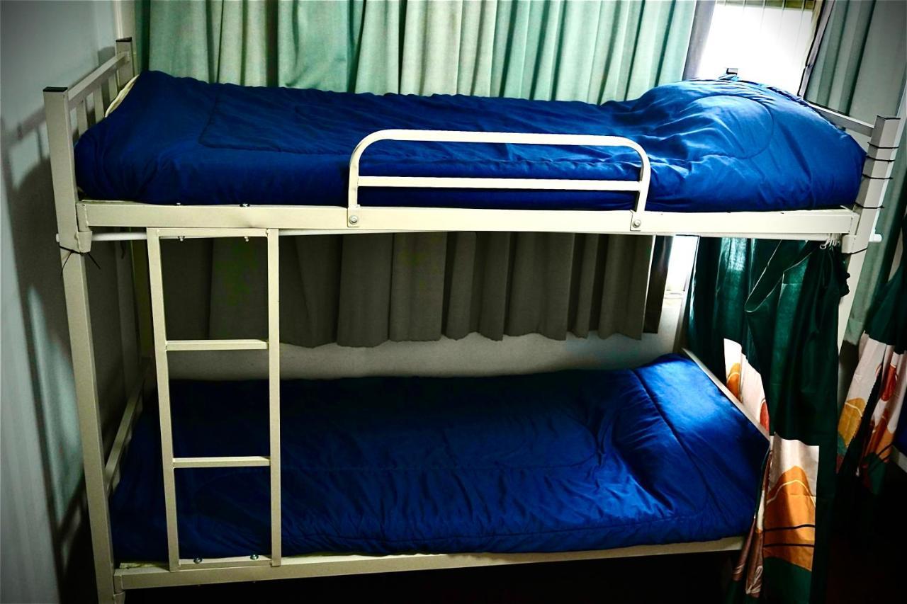 Sura Hostel Bangkok Near Mrt Phra Ram 9 Esterno foto
