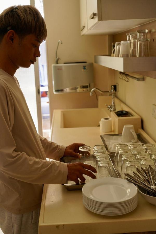 Sura Hostel Bangkok Near Mrt Phra Ram 9 Esterno foto