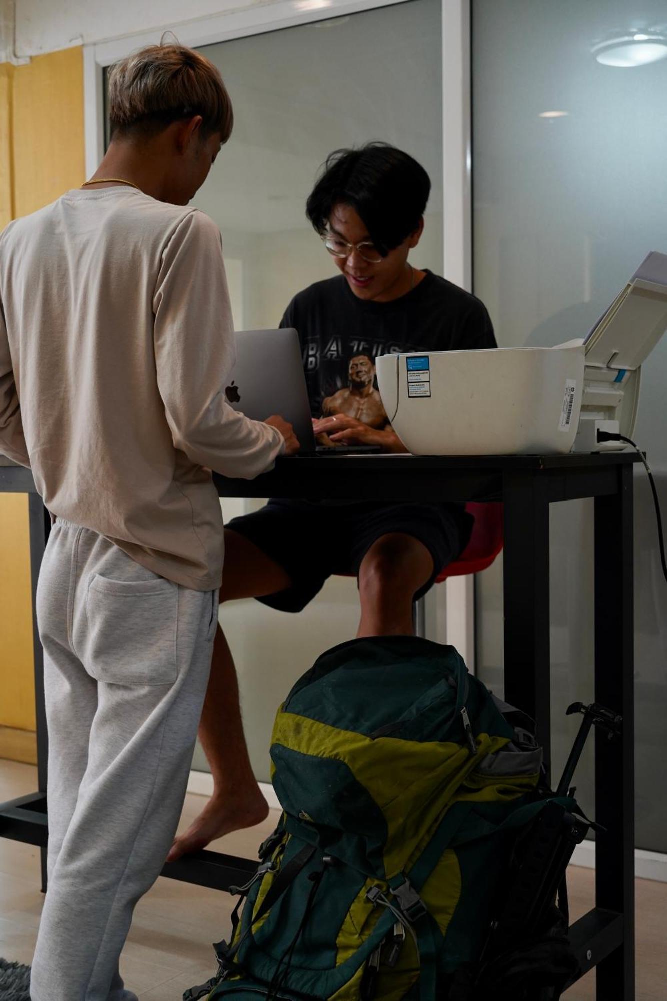 Sura Hostel Bangkok Near Mrt Phra Ram 9 Esterno foto