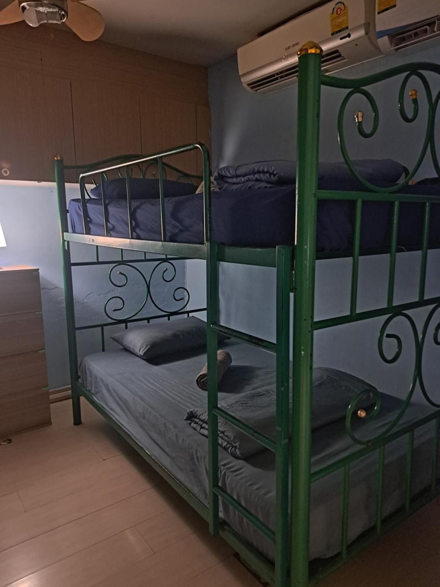 Sura Hostel Bangkok Near Mrt Phra Ram 9 Esterno foto